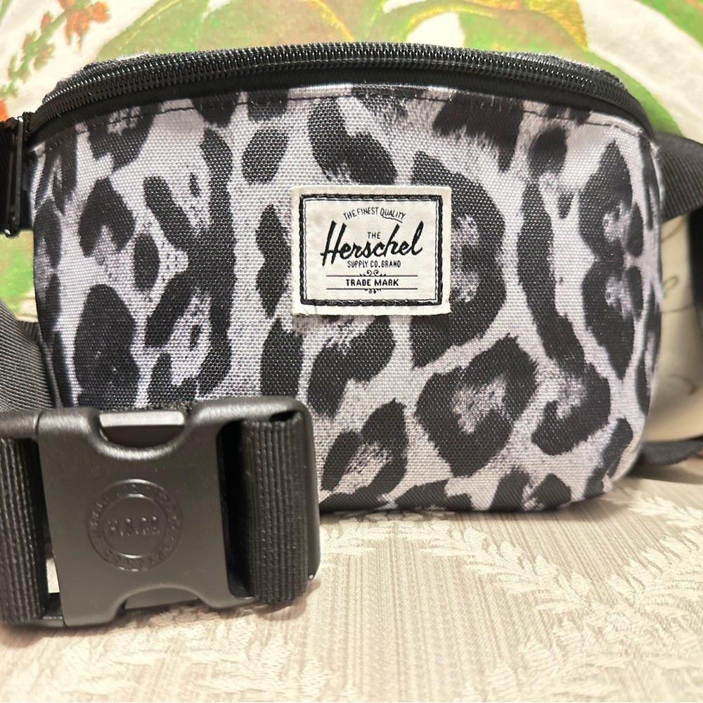 NWOT Herschel B&W Leopard Print Belt Bag
